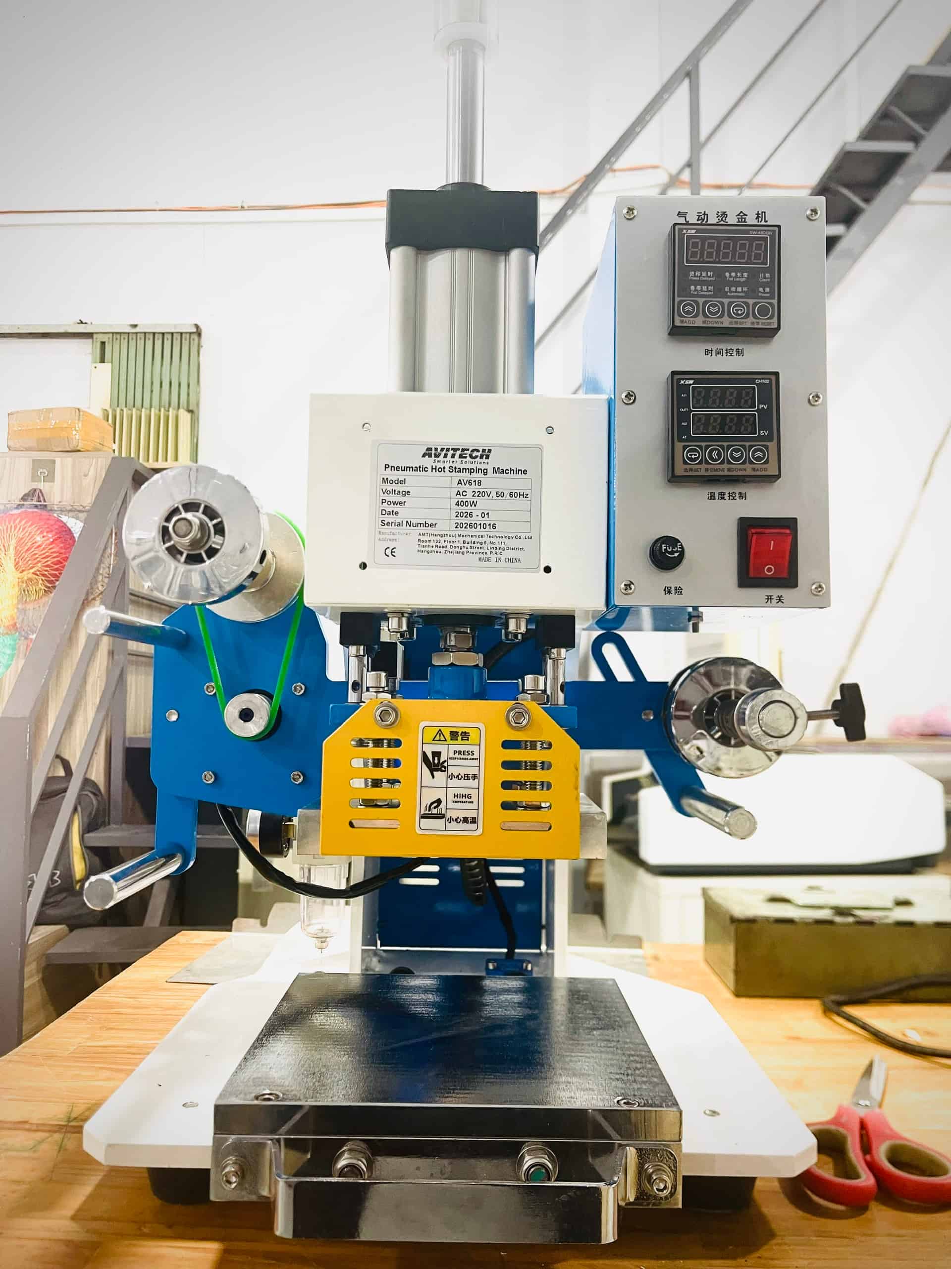 M&Aacute;Y &Eacute;P NHŨ MINI AVITECH AV618